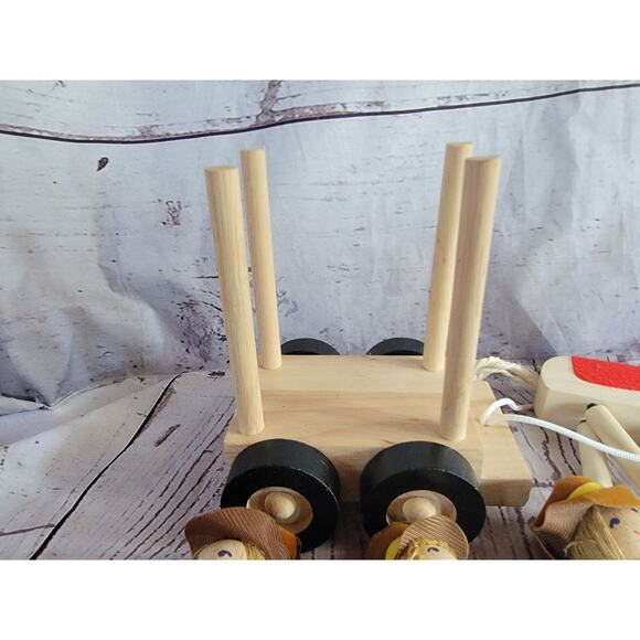 Play Wooden Horse Buggy 3 Wooden Doll People - Picture 5 of 8